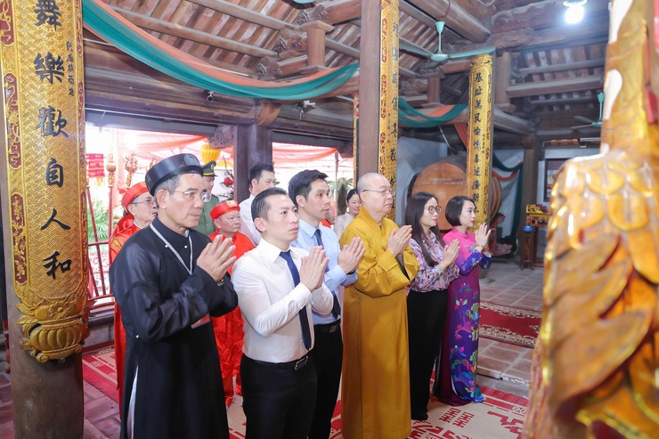 Phường Phúc Lợi khai mạc hai lễ hội truyền thống, đồng loạt ra mắt mô hình “Lễ hội văn minh”- Ảnh 2.