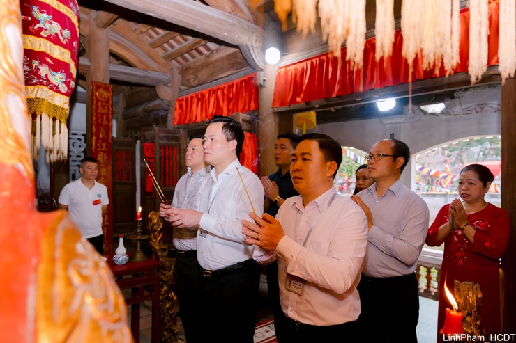 Phường Phúc Lợi khai mạc hai lễ hội truyền thống, đồng loạt ra mắt mô hình “Lễ hội văn minh”- Ảnh 1.