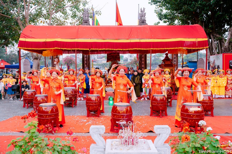 Phường Phúc Lợi khai mạc hai lễ hội truyền thống, đồng loạt ra mắt mô hình “Lễ hội văn minh”- Ảnh 8.