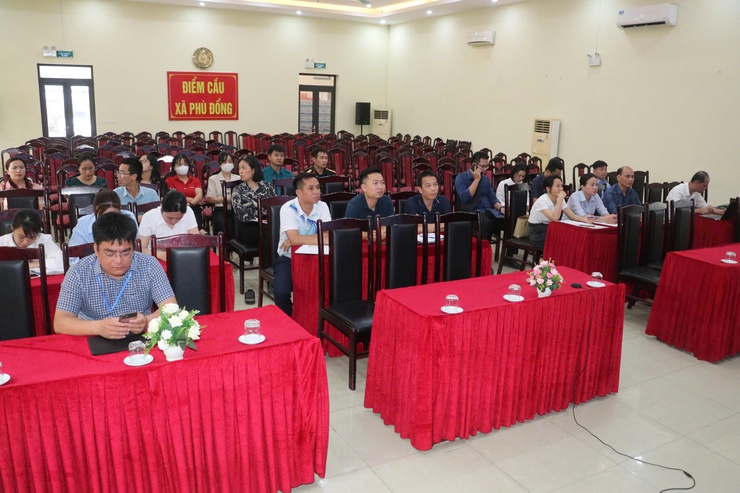 Xã Phù Đổng tập huấn trực tuyến về việc triển khai nâng cấp và phối hợp vận hành Hệ thống quản lý văn bản và điều hành của thành phố về ứng dụng AI- Ảnh 1.