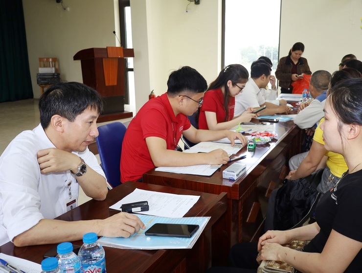 Xã Phú Cát đẩy mạnh thanh toán không dùng tiền mặt và hỗ trợ hộ kinh doanh tiếp cận dịch vụ số- Ảnh 1.