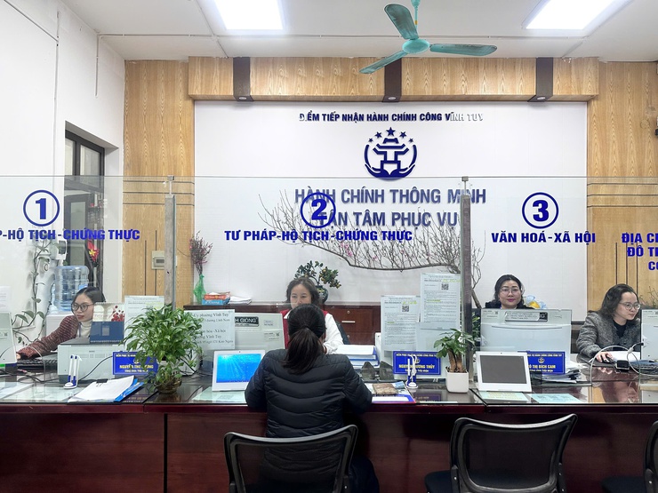 Phường Vĩnh Tuy đẩy mạnh chuyển đổi số, hướng tới xây dựng chính quyền số hiện đại- Ảnh 2.