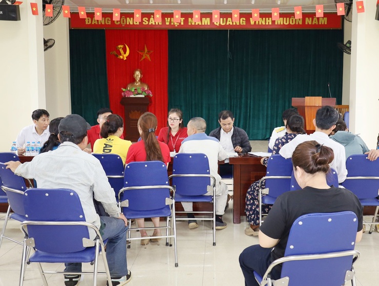 Xã Phú Cát đẩy mạnh thanh toán không dùng tiền mặt và hỗ trợ hộ kinh doanh tiếp cận dịch vụ số- Ảnh 2.