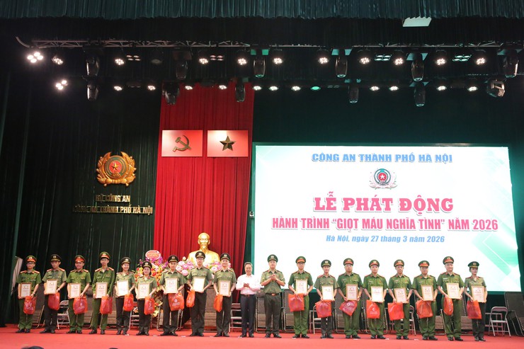 Công an thành phố Hà Nội phát động Hành trình “Giọt máu nghĩa tình” năm 2026- Ảnh 2.
