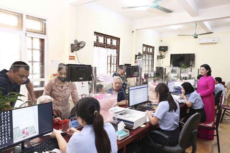 Chuyển đổi số gắn với cải cách thủ tục hành chính: Từ yêu cầu quản lý đến nâng cao chất lượng phục vụ người dân, doanh nghiệp- Ảnh 1.