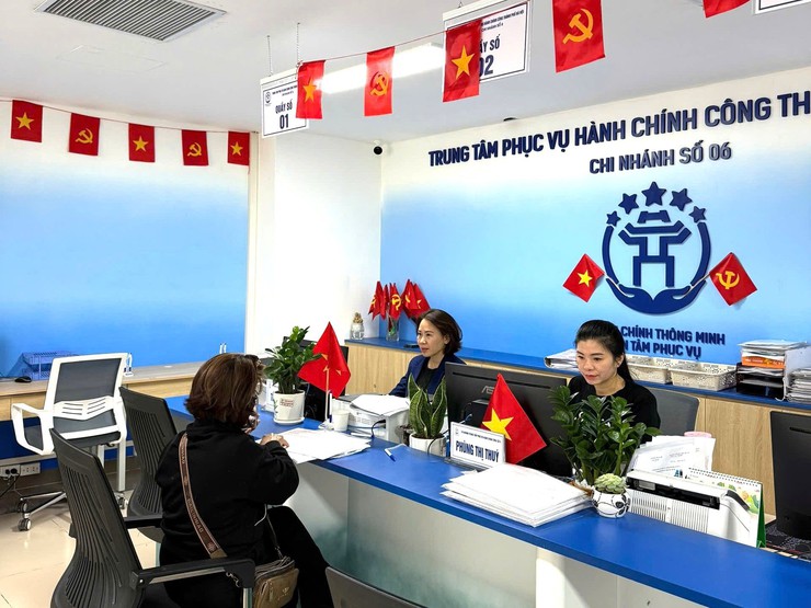 Siết chặt kỷ luật, kỷ cương, nâng cao hiệu lực thực thi công vụ trong giai đoạn phát triển mới của Thủ đô- Ảnh 1.