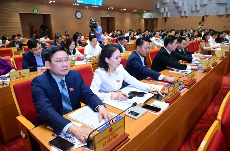 Thông qua Nghị quyết về Kế hoạch phát triển kinh tế - xã hội 5 năm 2026 - 2030 của Thành phố- Ảnh 2.