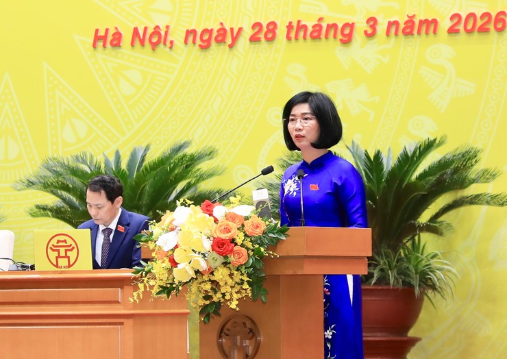 Hanoi People's Council opens first session, sets direction for new term- Ảnh 2.