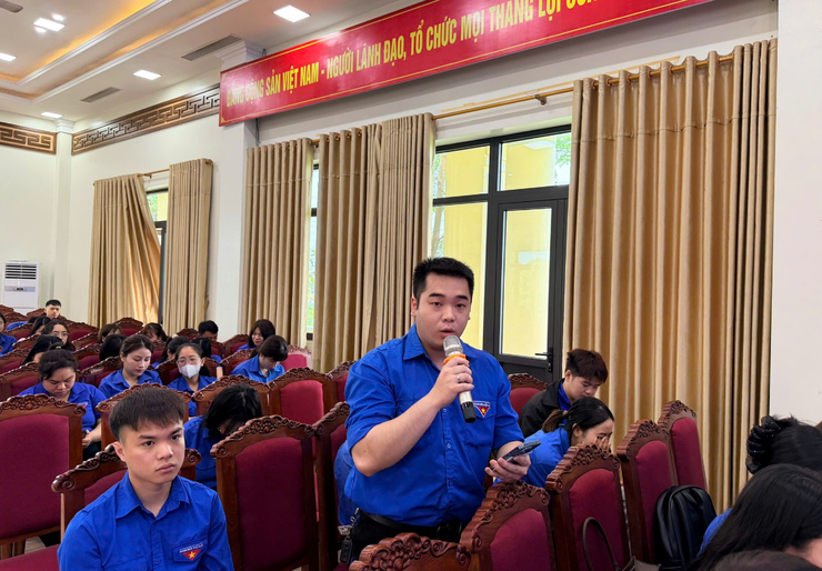 Phát huy vai trò của thanh niên xã Vĩnh Thanh trong xây dựng "Chính quyền số"- Ảnh 3.