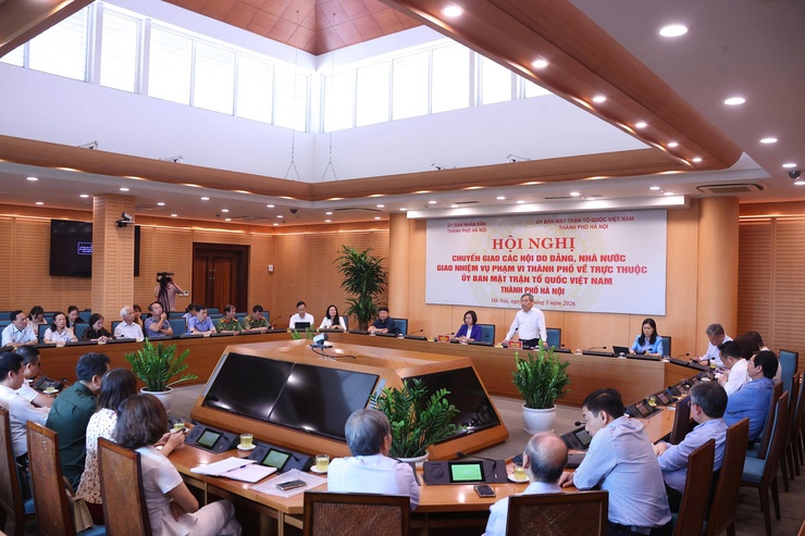 Hà Nội: Chuyển giao 18 hội về trực thuộc Ủy ban MTTQ Việt Nam Thành phố- Ảnh 2.