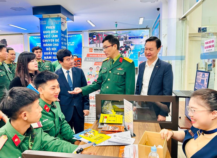 Hà Nội tăng cường hỗ trợ việc làm cho quân nhân xuất ngũ giai đoạn 2026-2030- Ảnh 4.