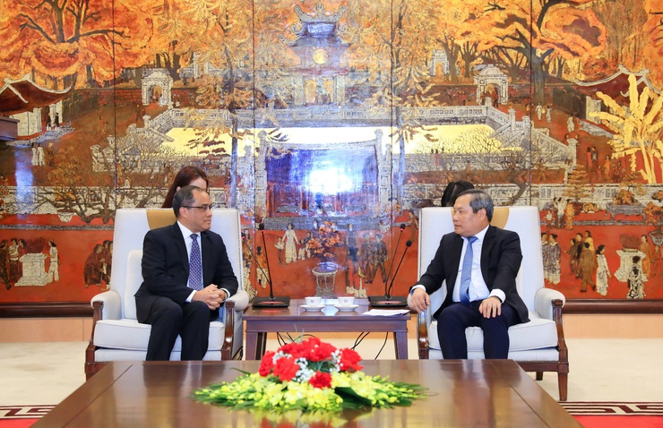 Chủ tịch UBND Thành phố Vũ Đại Thắng làm việc với Đại sứ Philippines- Ảnh 2.