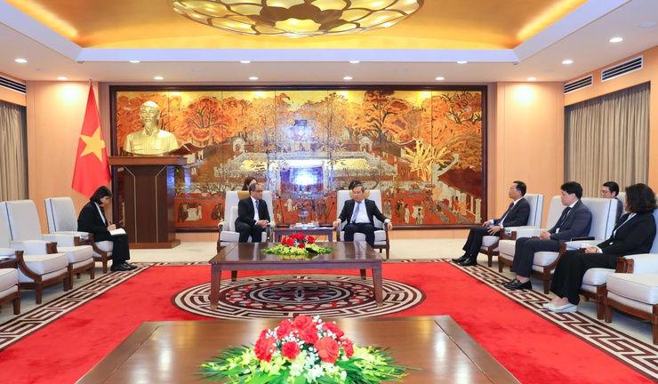 Chủ tịch UBND Thành phố Vũ Đại Thắng làm việc với Đại sứ Philippines- Ảnh 3.