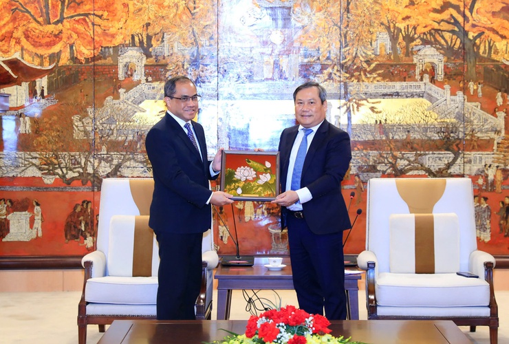 Chủ tịch UBND Thành phố Vũ Đại Thắng làm việc với Đại sứ Philippines- Ảnh 4.