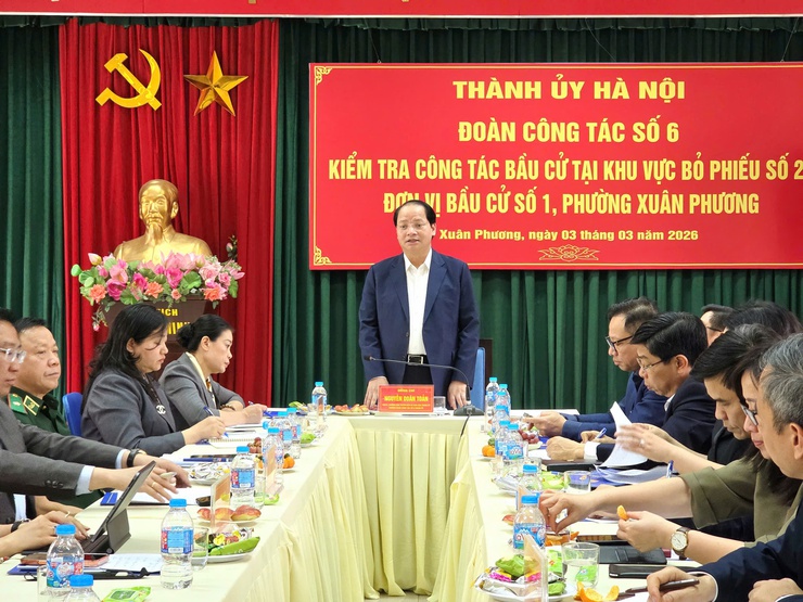 Đoàn công tác số 06 Thành ủy Hà Nội kiểm tra công tác chuẩn bị bầu cử tại phường Xuân Phương- Ảnh 4.