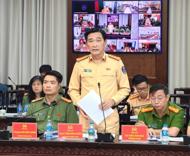 Khẩn trương giải quyết điểm nghẽn trật tự đô thị và ùn tắc giao thông- Ảnh 6.