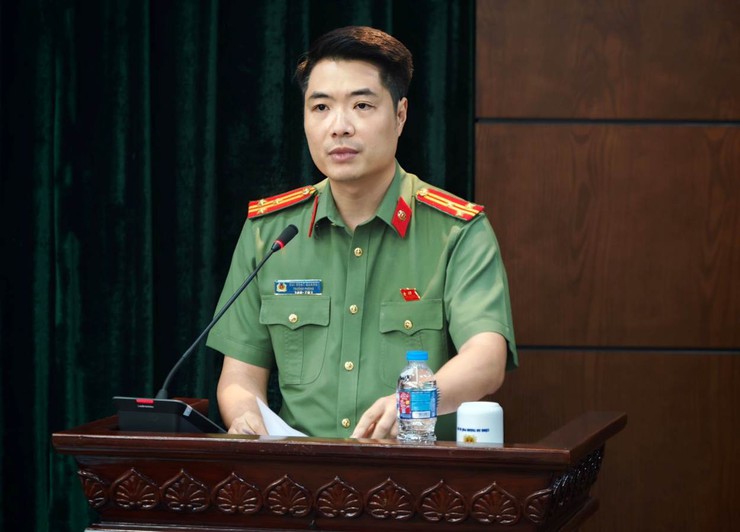 Khẩn trương giải quyết điểm nghẽn trật tự đô thị và ùn tắc giao thông- Ảnh 1.