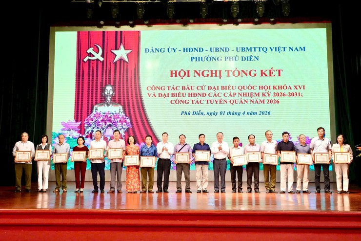 Phường Phú Diễn tổng kết công tác bầu cử đại biểu Quốc hội khóa XVI, đại biểu HĐND các cấp- Ảnh 3.