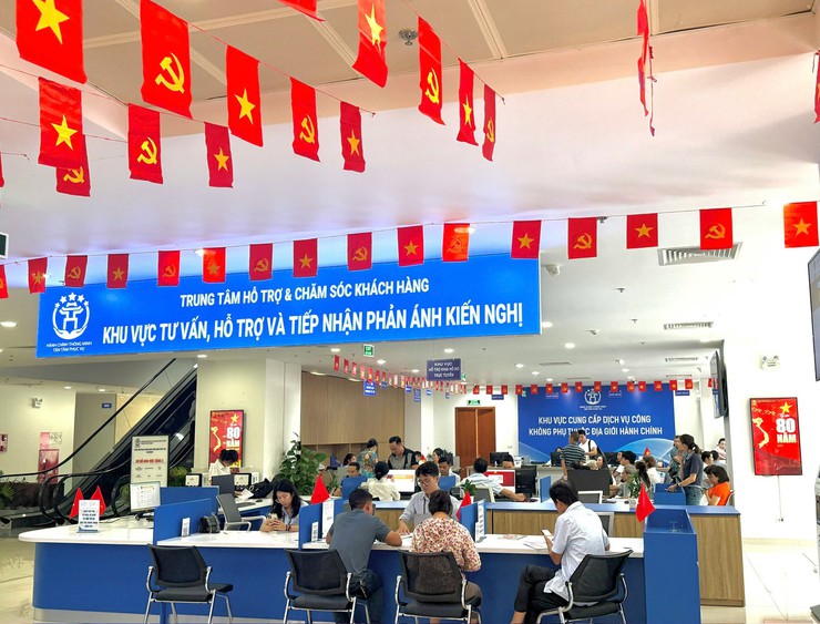 Đẩy mạnh phân cấp, ủy quyền thủ tục hành chính: Bước chuyển từ “quản lý” sang “phục vụ”- Ảnh 3.