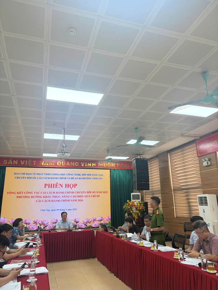 Phường Vĩnh Tuy: Tổng kết công tác cải cách hành chính, chuyển đổi số năm 2025 và triển khai nhiệm vụ năm 2026- Ảnh 2.