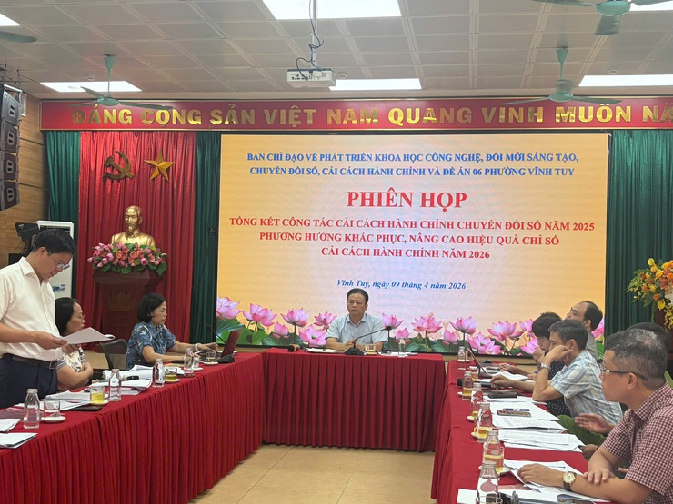 Phường Vĩnh Tuy: Tổng kết công tác cải cách hành chính, chuyển đổi số năm 2025 và triển khai nhiệm vụ năm 2026- Ảnh 3.