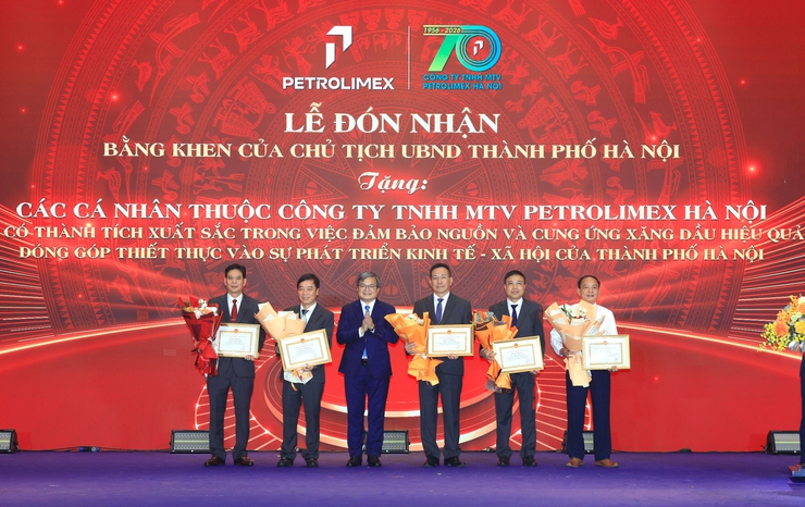 Công ty TNHH một thành viên Petrolimex Hà Nội kỷ niệm 70 năm thành lập- Ảnh 2.