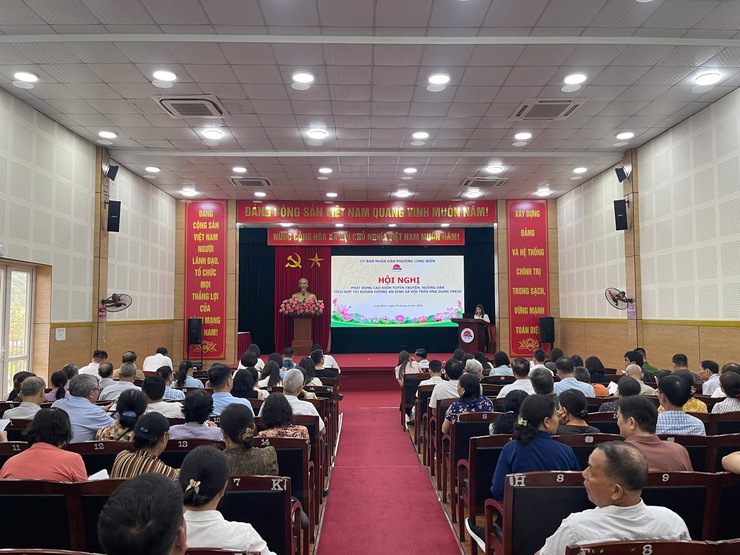 Phường Long Biên phát động cao điểm tích hợp tài khoản an sinh xã hội trên ứng dụng VNeID- Ảnh 1.