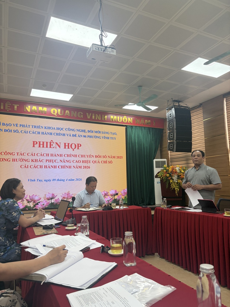 Phường Vĩnh Tuy: Tổng kết công tác cải cách hành chính, chuyển đổi số năm 2025 và triển khai nhiệm vụ năm 2026- Ảnh 4.