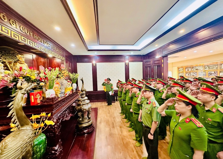 Công an thành phố Hà Nội báo công dâng Bác- Ảnh 3.