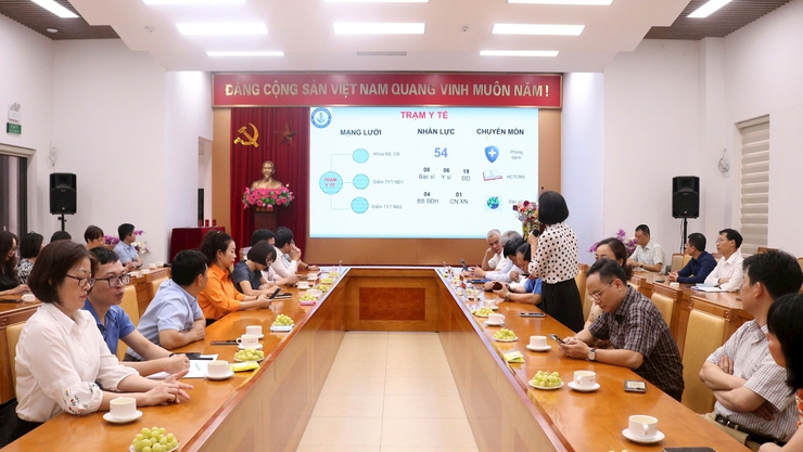 Phường Nghĩa Đô phối hợp nâng cao công tác chăm sóc sức khỏe Nhân dân- Ảnh 2.