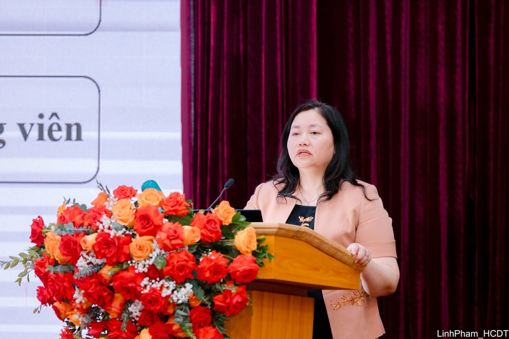 Hơn 150 cán bộ phường Việt Hưng được bồi dưỡng nghiệp vụ công tác xây dựng Đảng- Ảnh 3.