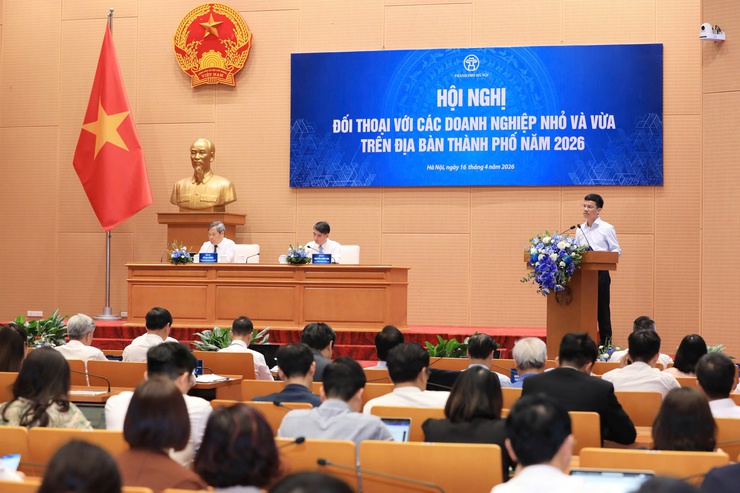 Tháo gỡ vướng mắc về đất đai, môi trường cho doanh nghiệp: Hà Nội hướng dẫn rõ quy trình, đẩy nhanh giải phóng mặt bằng- Ảnh 1.