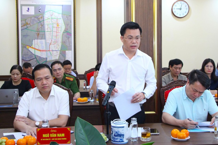 Thường trực HĐND Thành phố giám sát việc triển khai các dự án thoát nước, việc chống úng ngập trên địa bàn Thành phố- Ảnh 3.