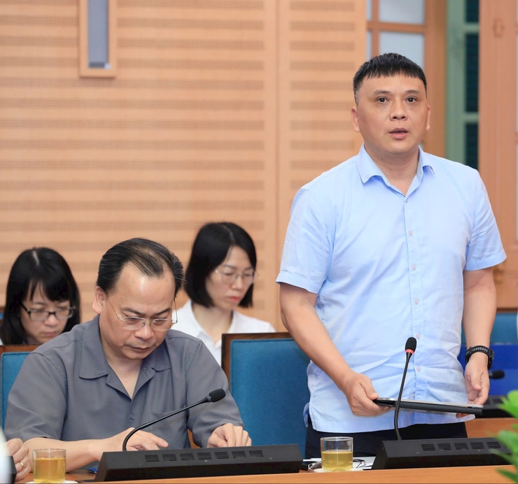 Cải cách hành chính hướng tới không còn cấp trung gian trong giải quyết thủ tục hành chính, người dân chỉ đến chính quyền cấp xã trong thực hiện giải quyết thủ tục hành chính.- Ảnh 2.