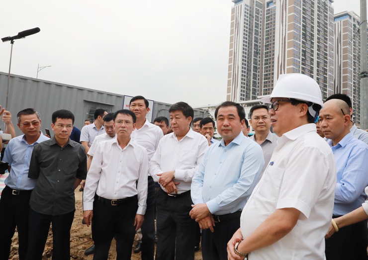 Bí thư Thành ủy Trần Đức Thắng: Đảm bảo tiến độ các công trình trọng điểm, nâng cao chất lượng sống cho người dân- Ảnh 2.