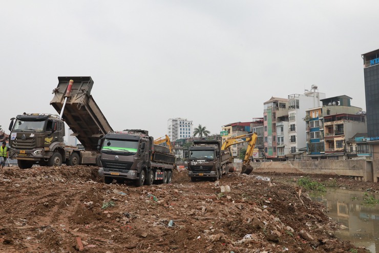 Bí thư Thành ủy Trần Đức Thắng: Đảm bảo tiến độ các công trình trọng điểm, nâng cao chất lượng sống cho người dân- Ảnh 8.