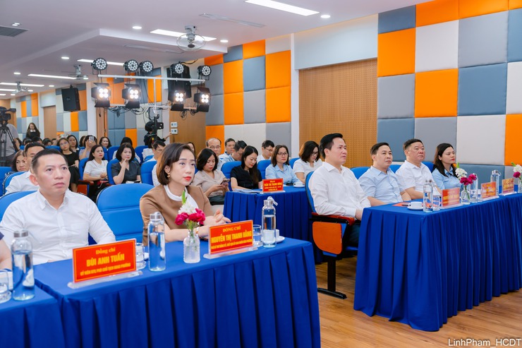 Phúc Lợi triển khai Bộ chỉ số đánh giá trường học chuyển đổi số, trường học văn minh hạnh phúc, tổ dân phố chuyển đổi số- Ảnh 6.