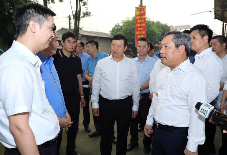 Chủ tịch Hà Nội Vũ Đại Thắng yêu cầu hoàn thành giải phóng mặt bằng dự án đường 70 và Quốc lộ 21B trong quý 2/2026- Ảnh 5.