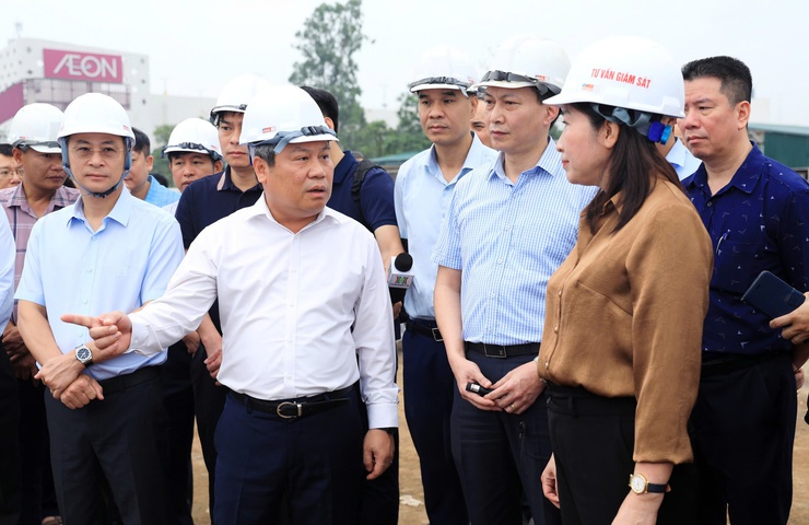 Chủ tịch Hà Nội Vũ Đại Thắng yêu cầu hoàn thành giải phóng mặt bằng dự án đường 70 và Quốc lộ 21B trong quý 2/2026- Ảnh 2.