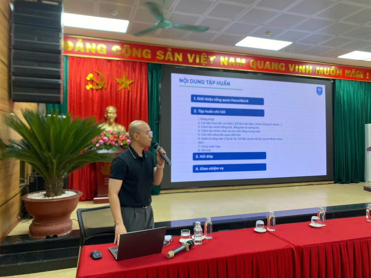Phường Vĩnh Tuy tập huấn nền tảng HanoiWork: Bước tiến trong chuyển đổi số hành chính- Ảnh 3.