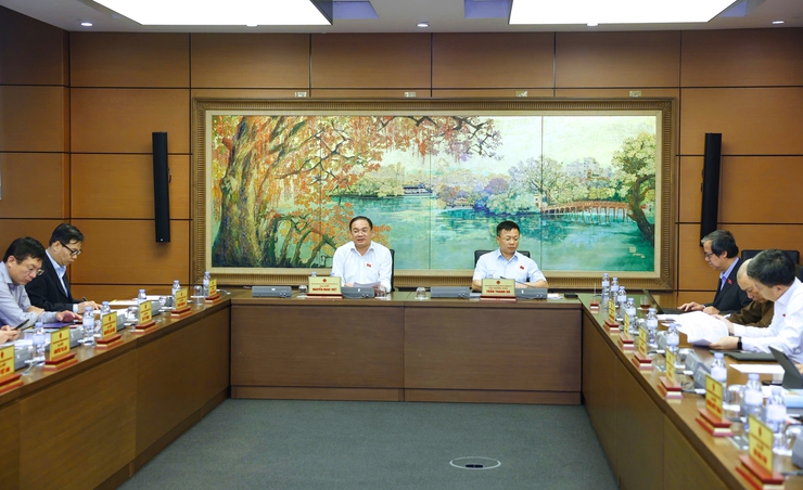 Đoàn Đại biểu Quốc hội thành phố Hà Nội đóng góp vào dự thảo Luật sửa đổi, bổ sung một số điều của các luật thuế- Ảnh 1.