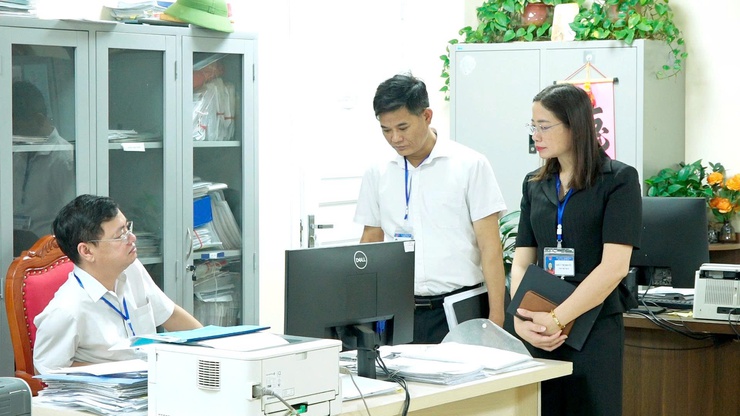 Thường trực HĐND xã Thạch Thất kiểm tra công tác cải cách hành chính và kỷ cương công vụ năm 2026- Ảnh 4.