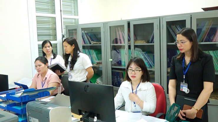 Thường trực HĐND xã Thạch Thất kiểm tra công tác cải cách hành chính và kỷ cương công vụ năm 2026- Ảnh 2.