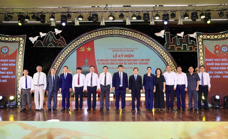 Sở Dân tộc và Tôn giáo thành phố Hà Nội đón nhận Bằng khen của Thủ tướng Chính phủ- Ảnh 6.