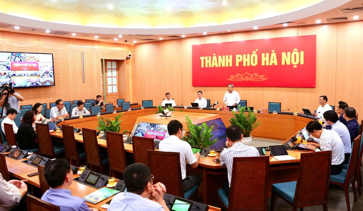 Hà Nội đẩy mạnh giải ngân đầu tư công, coi là “vốn dẫn dắt” tăng trưởng hai con số- Ảnh 2.