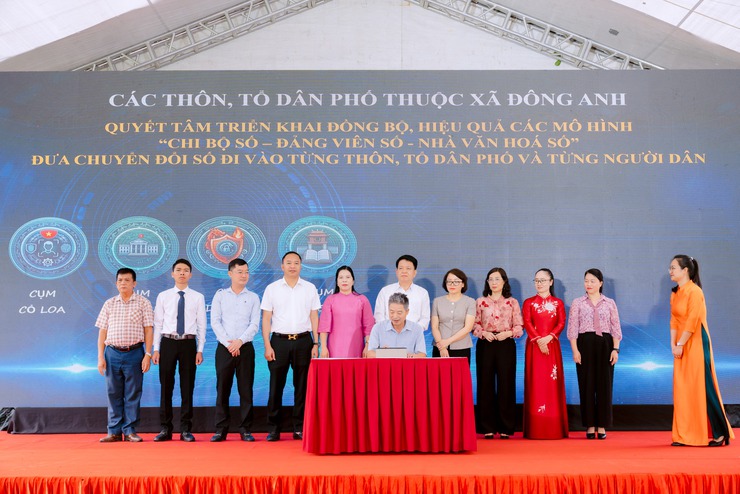 Xã Đông Anh quyết tâm đưa chuyển đổi số vào từng thôn, tổ dân phố- Ảnh 9.