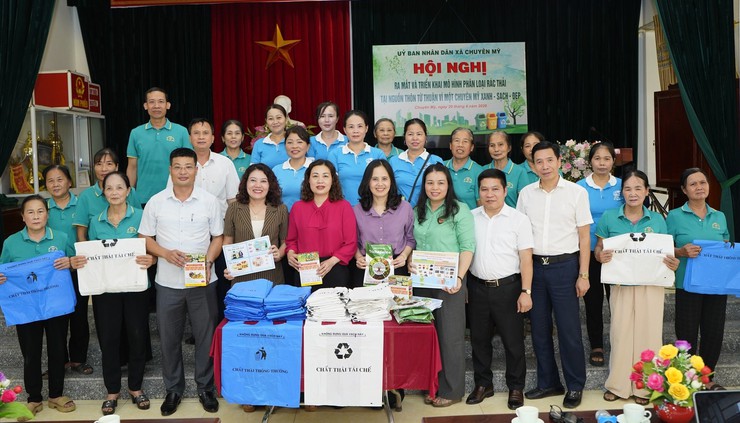 Community waste sorting model launched in Tu Thuan Village promotes sustainability efforts- Ảnh 1.