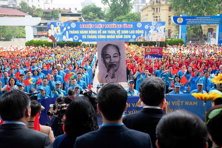 Kỷ niệm 140 năm Ngày Quốc tế Lao động, tuyên dương Chủ tịch công đoàn cơ sở xuất sắc- Ảnh 5.