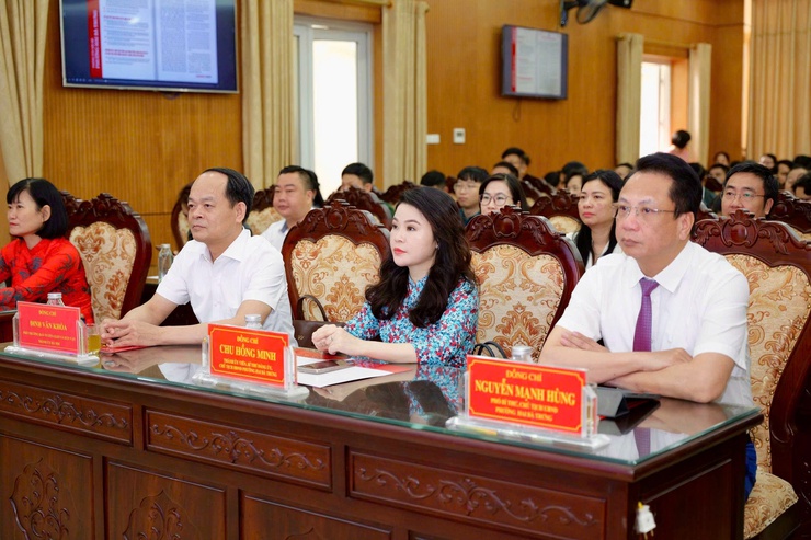 Phường Hai Bà Trưng ra mắt ấn phẩm điện tử Thông tin nội bộ- Ảnh 1.