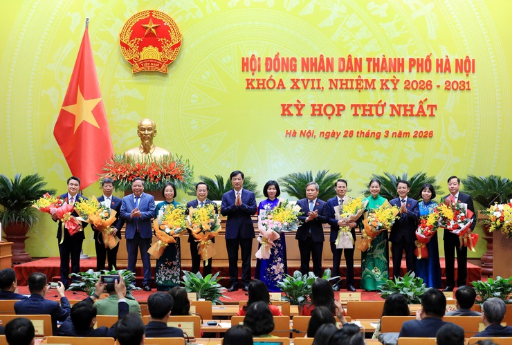 Ủy ban Thường vụ Quốc hội phê chuẩn kết quả bầu Chủ tịch, Phó Chủ tịch HĐND thành phố Hà Nội- Ảnh 1.